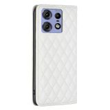 Peněženkové kožené pouzdro Diamond Lattice na Motorola Edge 50 Pro - Bílá